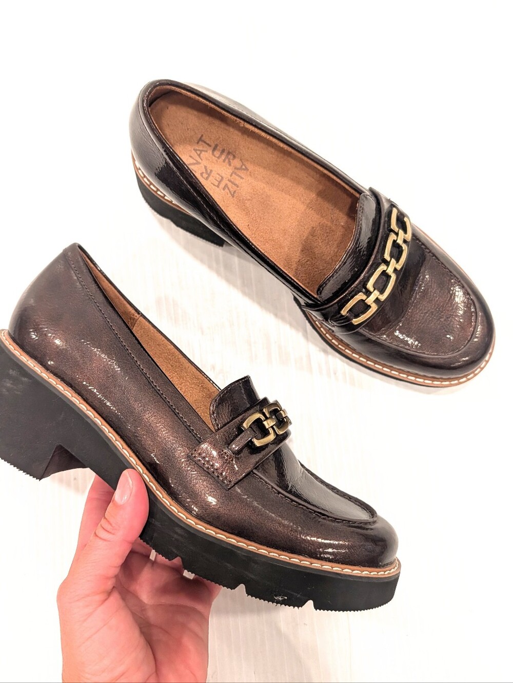 NATURALIZER Cabana Women’s Dark Brown Bronze Chain-Trim Chunky Loafers Size 7